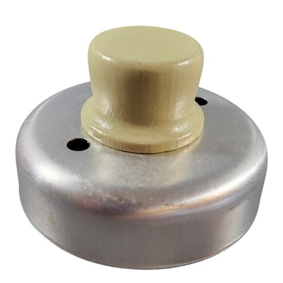 Vintage Metal Cookie Cutters with Handles Lot of 9 - Hearts, Stars, Animals - Picture 8 of 16